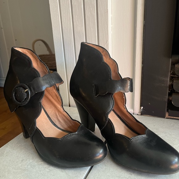 Miz Mooz NYC heels - Picture 2 of 4